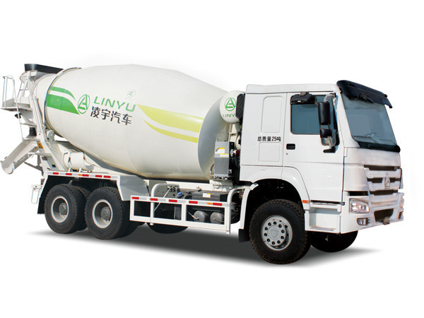 凌宇罐車批量集結(jié)口岸，這次要去哪兒？