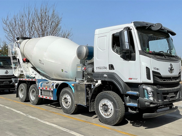 春暖花開，發(fā)車愉快！60臺凌宇攪拌車奔赴市場，助力客戶發(fā)展