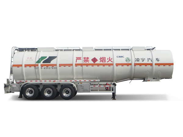 易燃液體運(yùn)輸車的特點(diǎn)及運(yùn)營注意事項