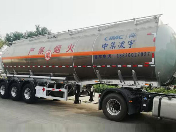 現(xiàn)場收獲多臺意向，中集凌宇高端液罐車遼寧受青睞