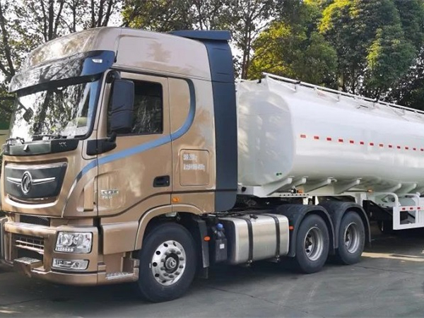 30臺凌宇罐車出口非洲，降本增效看得見！